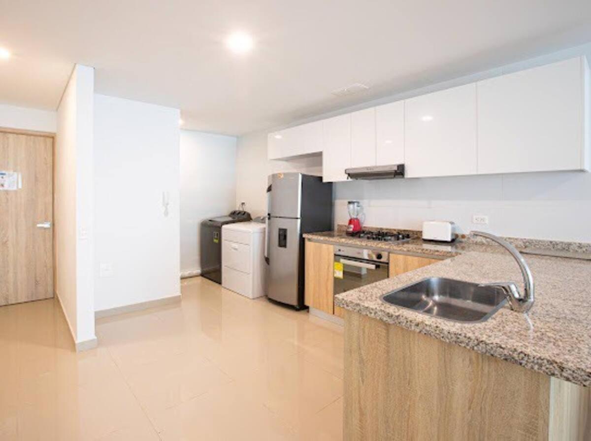 Acogedor Marbella Ideal Familias Mínimo 2 Días Apartamento